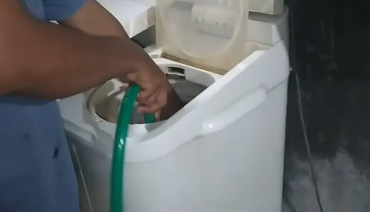 Pengering mesin cuci berputar tapi tidak kering